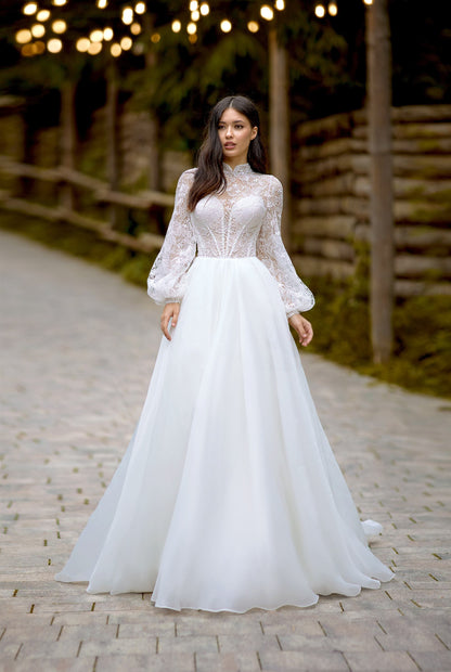 Mika A-line High neck Milk Wedding dress