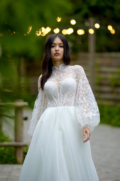 Mika A-line High neck Milk Wedding dress