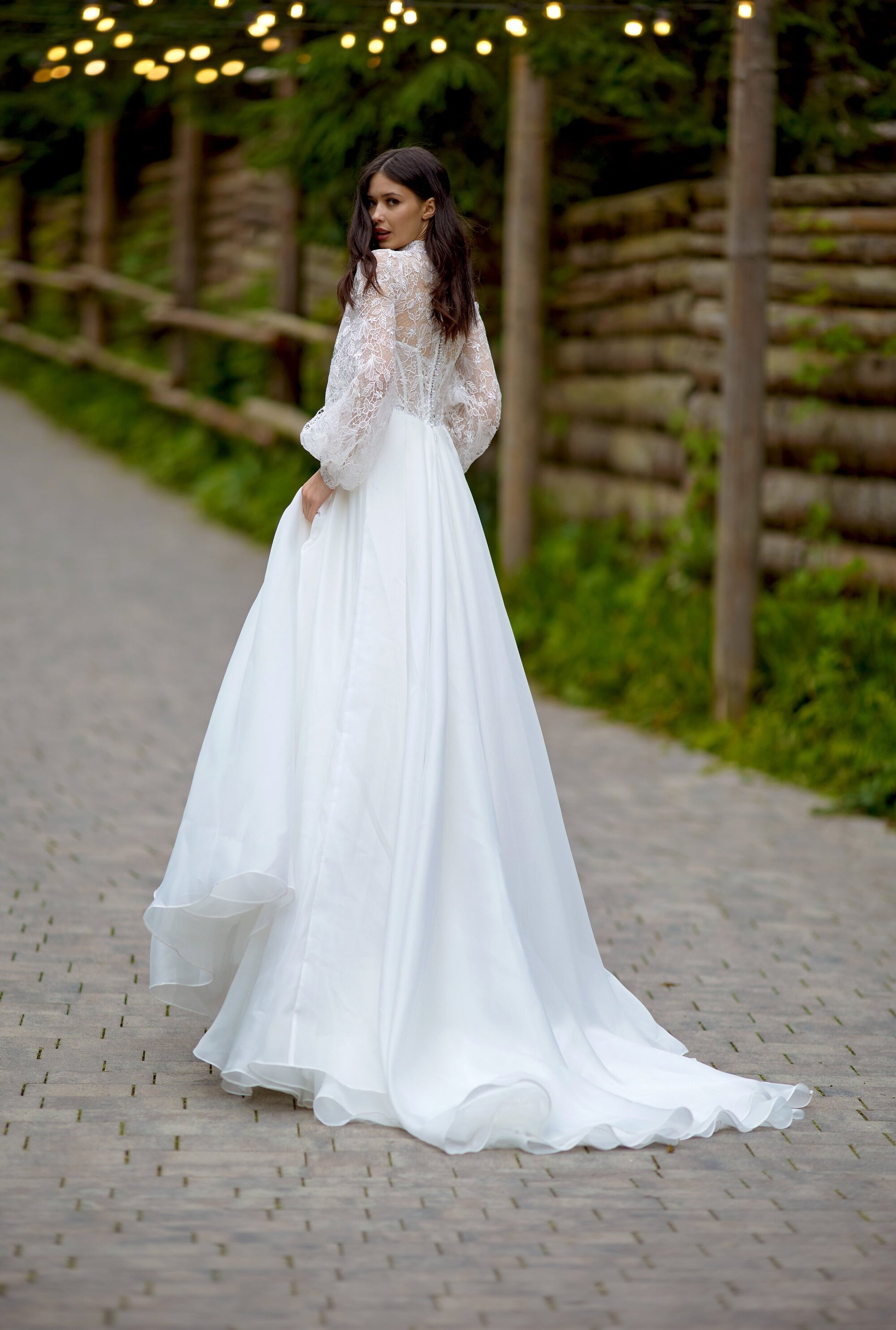 Mika A-line High neck Milk Wedding dress