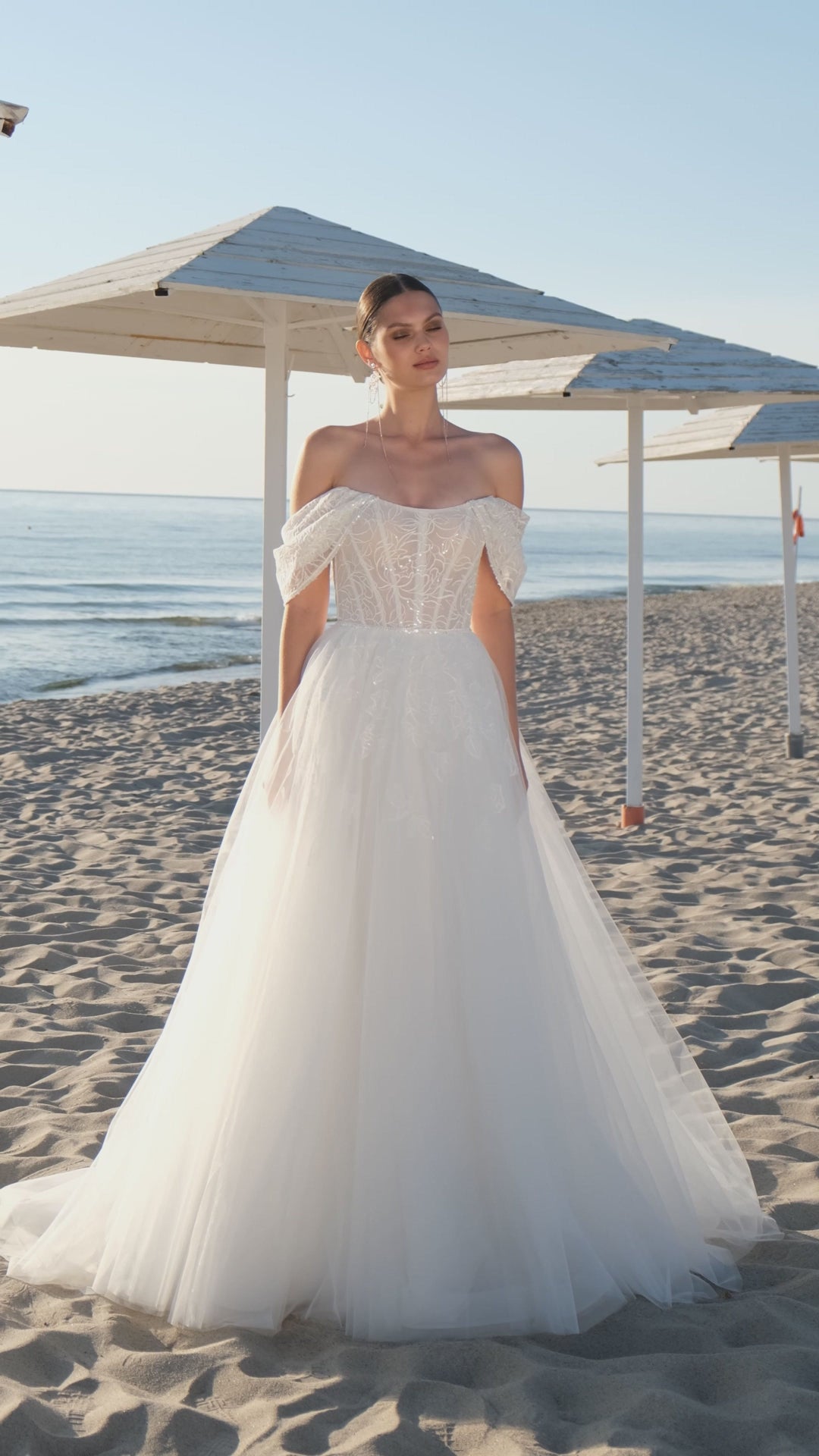 Fila A-line Off-shoulder/Drop shoulders Off White Wedding dress video