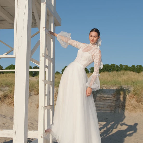 Stinga A-line High neck Off White Wedding dress