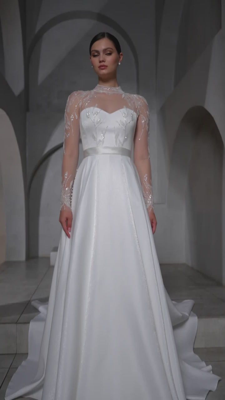 Demetry A-line High neck Milk Wedding dress