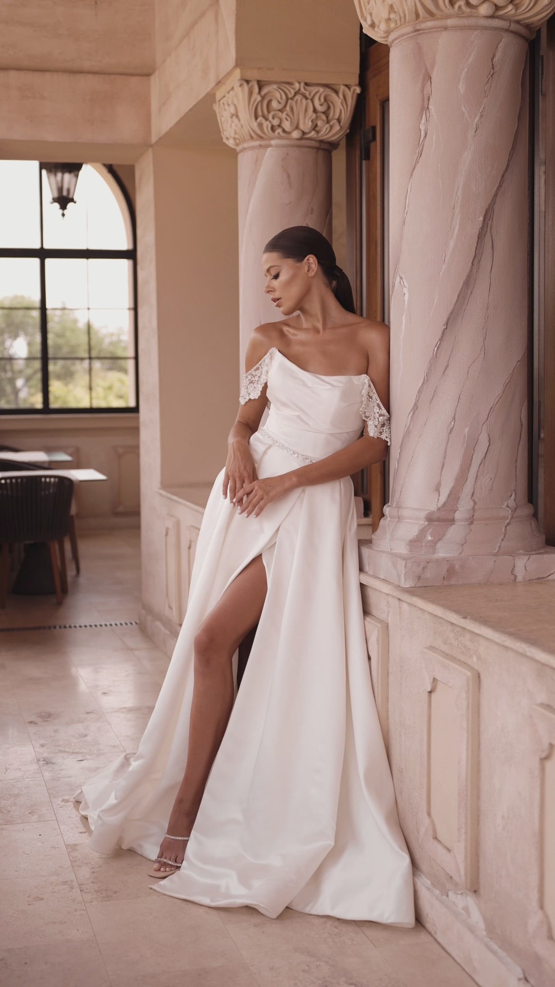 Beata A-line Off-shoulder/Drop shoulders Ivory Wedding dress video