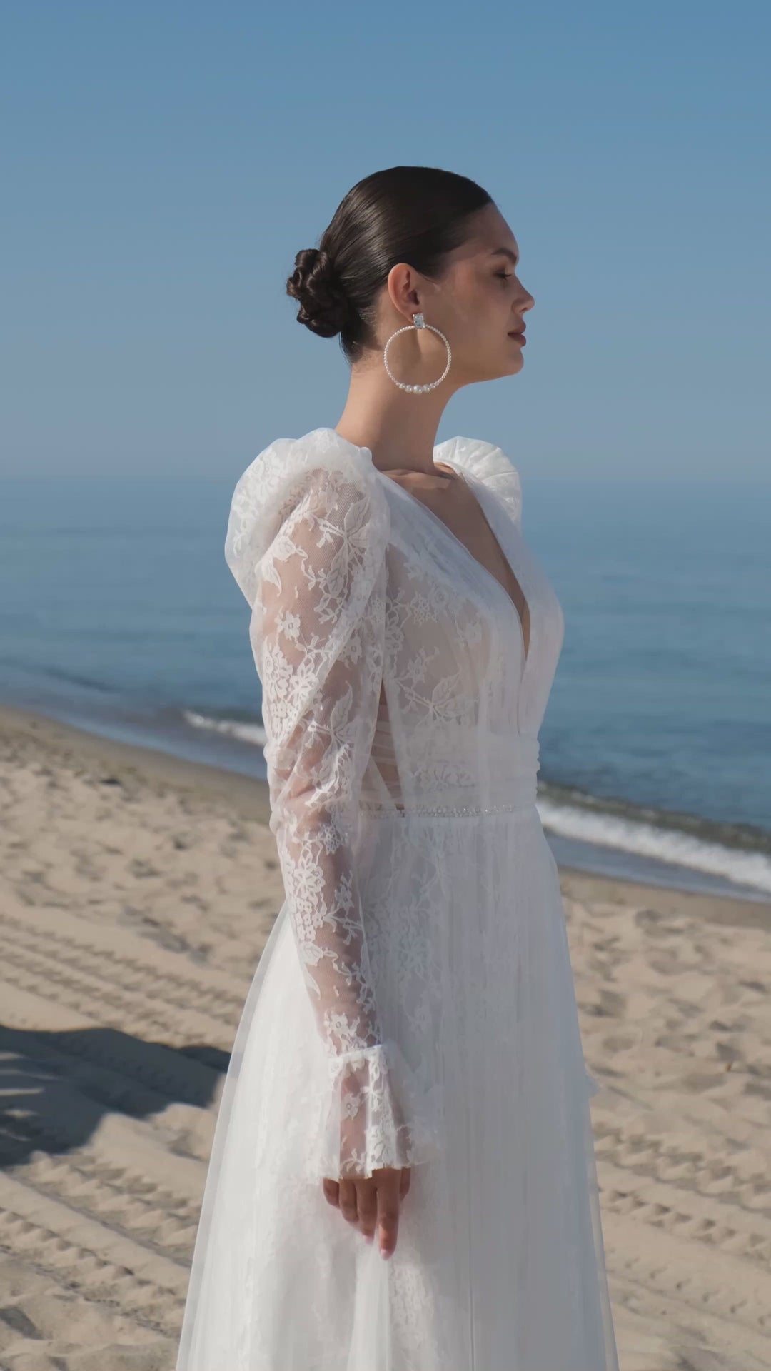 Olifer A-line Deep V-neck Off-white Wedding dress video