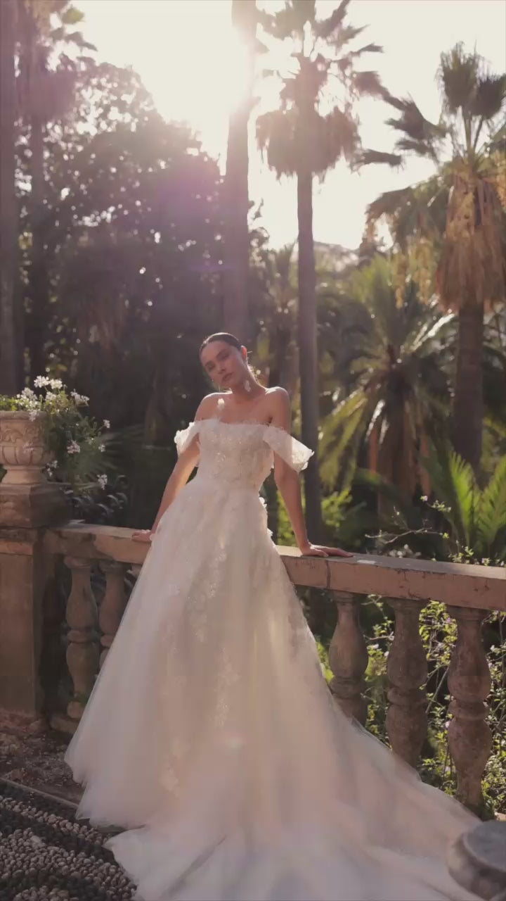 Alikar A-line Straight across Ivory Wedding dress video