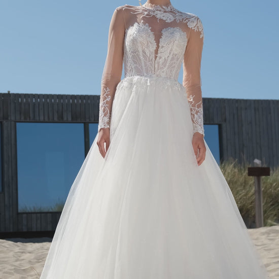 Lusta A-line Illusion Off-white Wedding dress