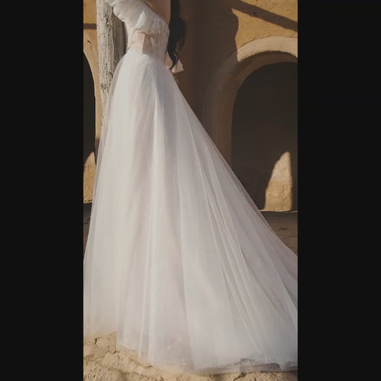 Caprissia A-line Straight Across Vanilla Wedding dress