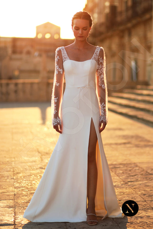 Noel Trumpet/Mermaid Square Ivory Wedding dress