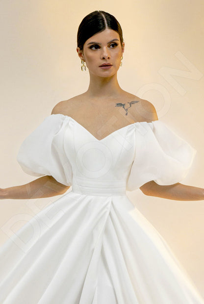 Hanela A-line Off-Shoulder/Drop Shoulders Light Ivory Wedding dress