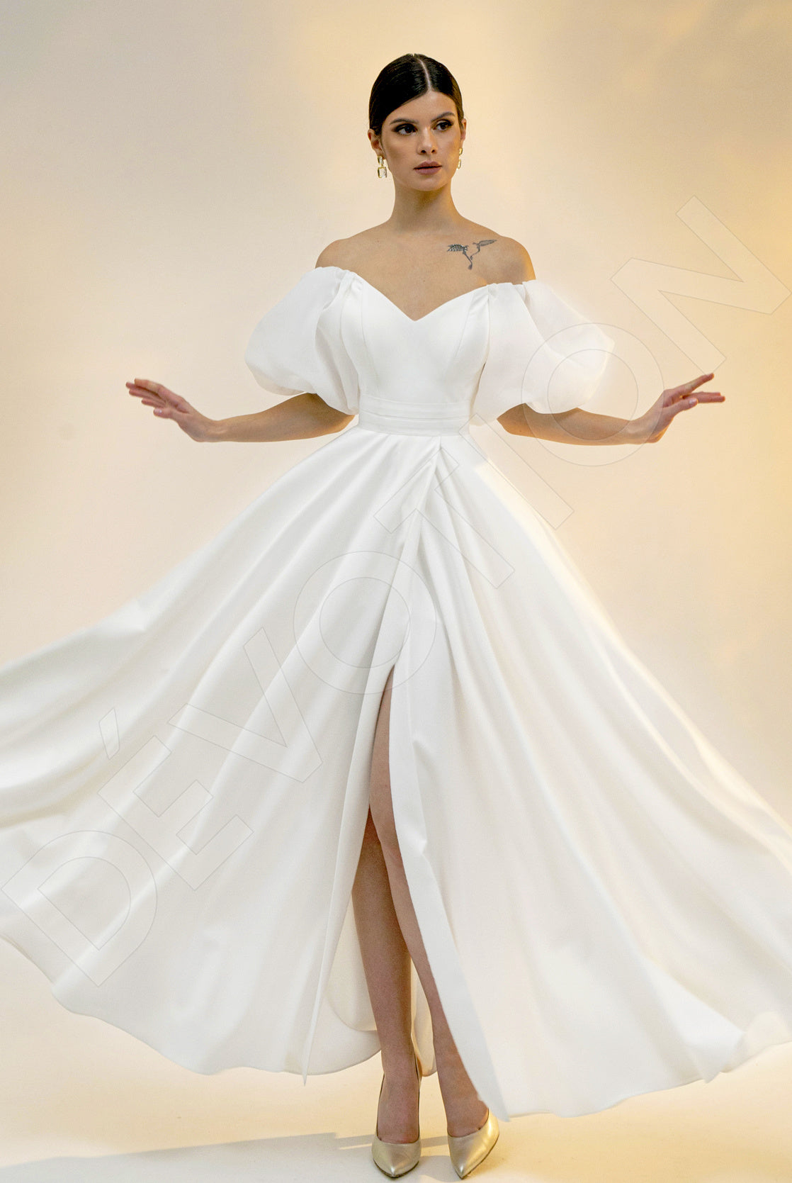 Hanela A-line Off-Shoulder/Drop Shoulders Light Ivory Wedding dress