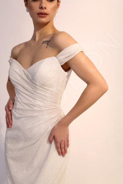 Jerina Sheath/Column Off-Shoulder/Drop Shoulders Silver Wedding dress