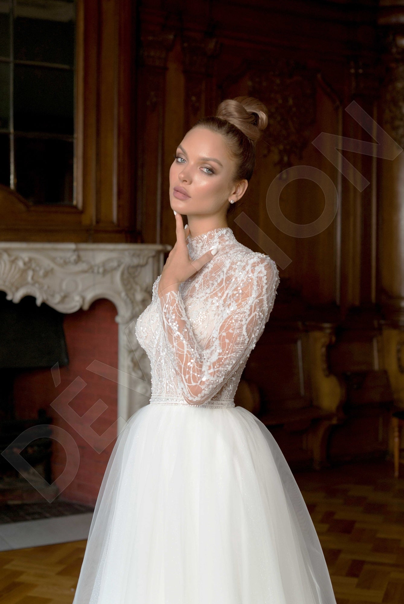 Misteria Princess/Ball Gown High neck Off White Wedding dress