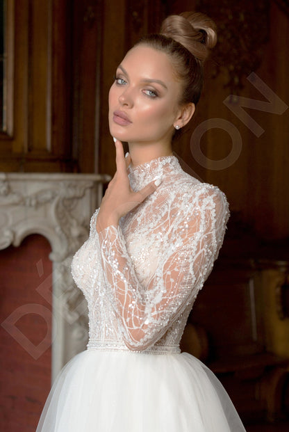 Misteria Princess/Ball Gown High neck Off White Wedding dress