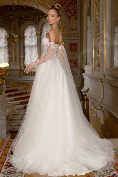 Soltis A-line Sweetheart Off White Wedding dress