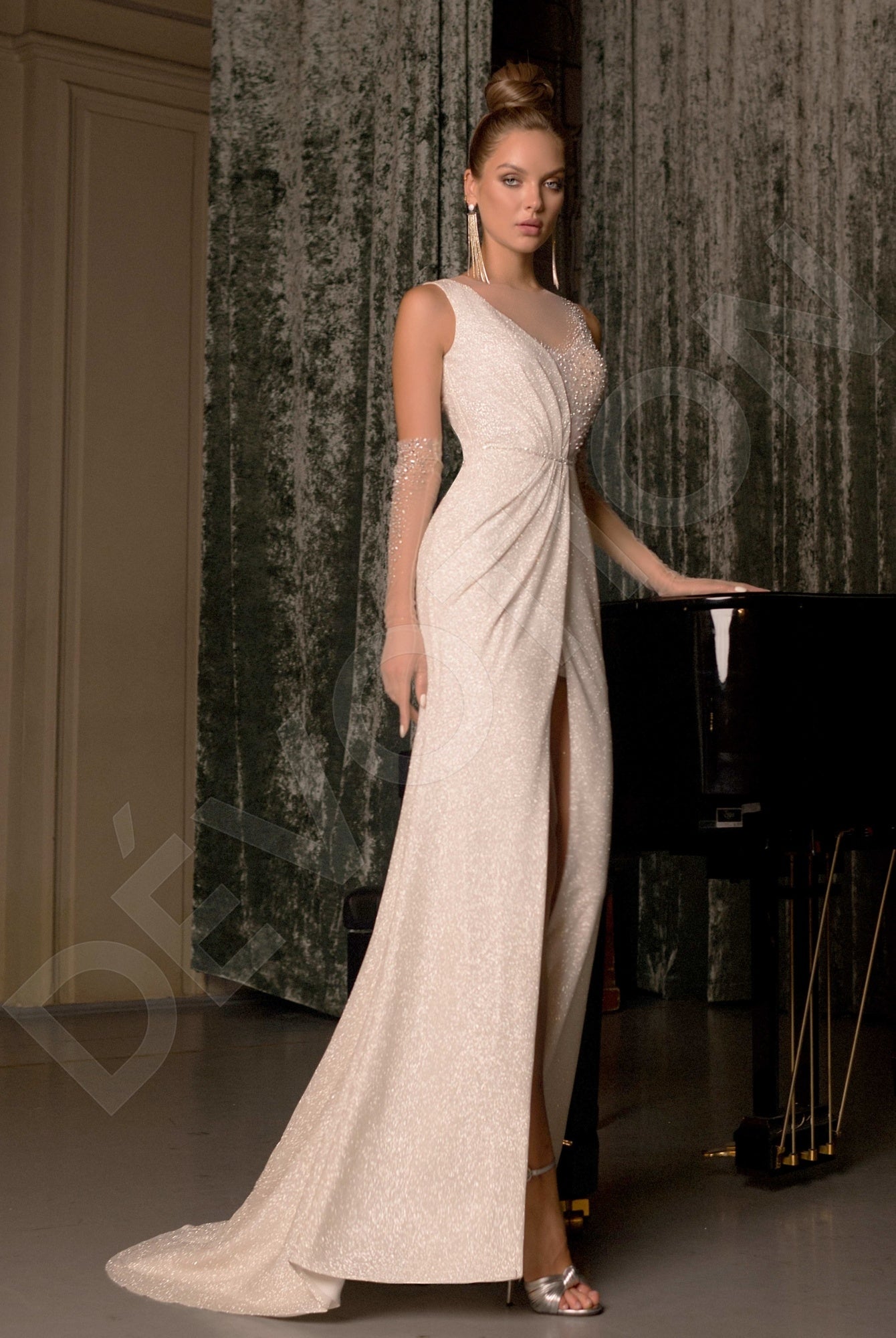 Tsiri Trumpet/Mermaid Illusion Off White Wedding dress