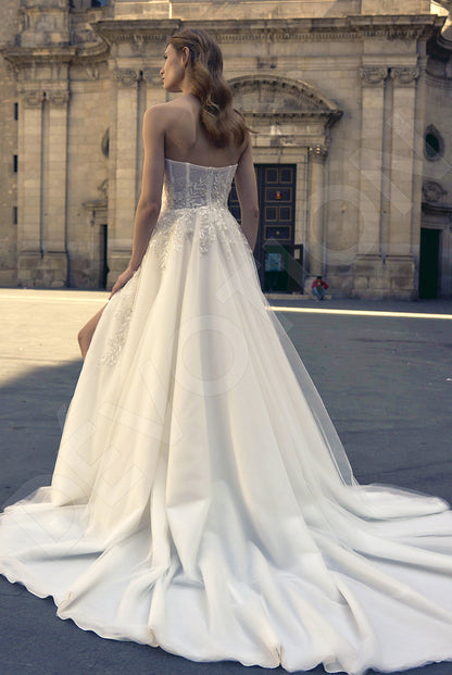 Julie A-line Sweetheart Milk Wedding dress