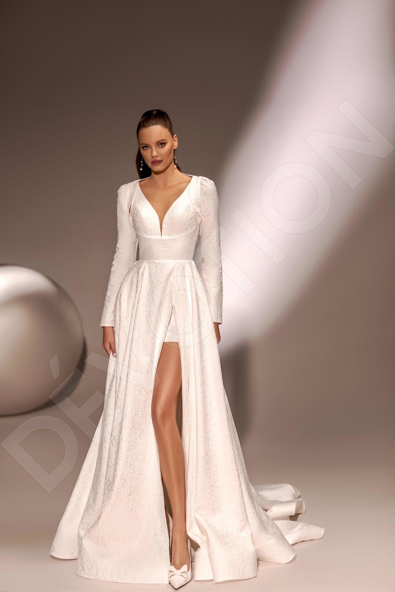 Fionela A-line Deep V-neck Ivory Wedding dress