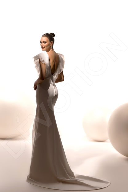 Irisa Trumpet/Mermaid Deep V-neck Ivory Wedding dress