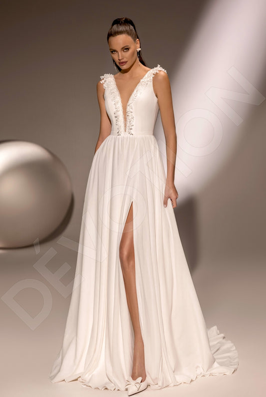 Donna A-line Deep V-neck Ivory Wedding dress