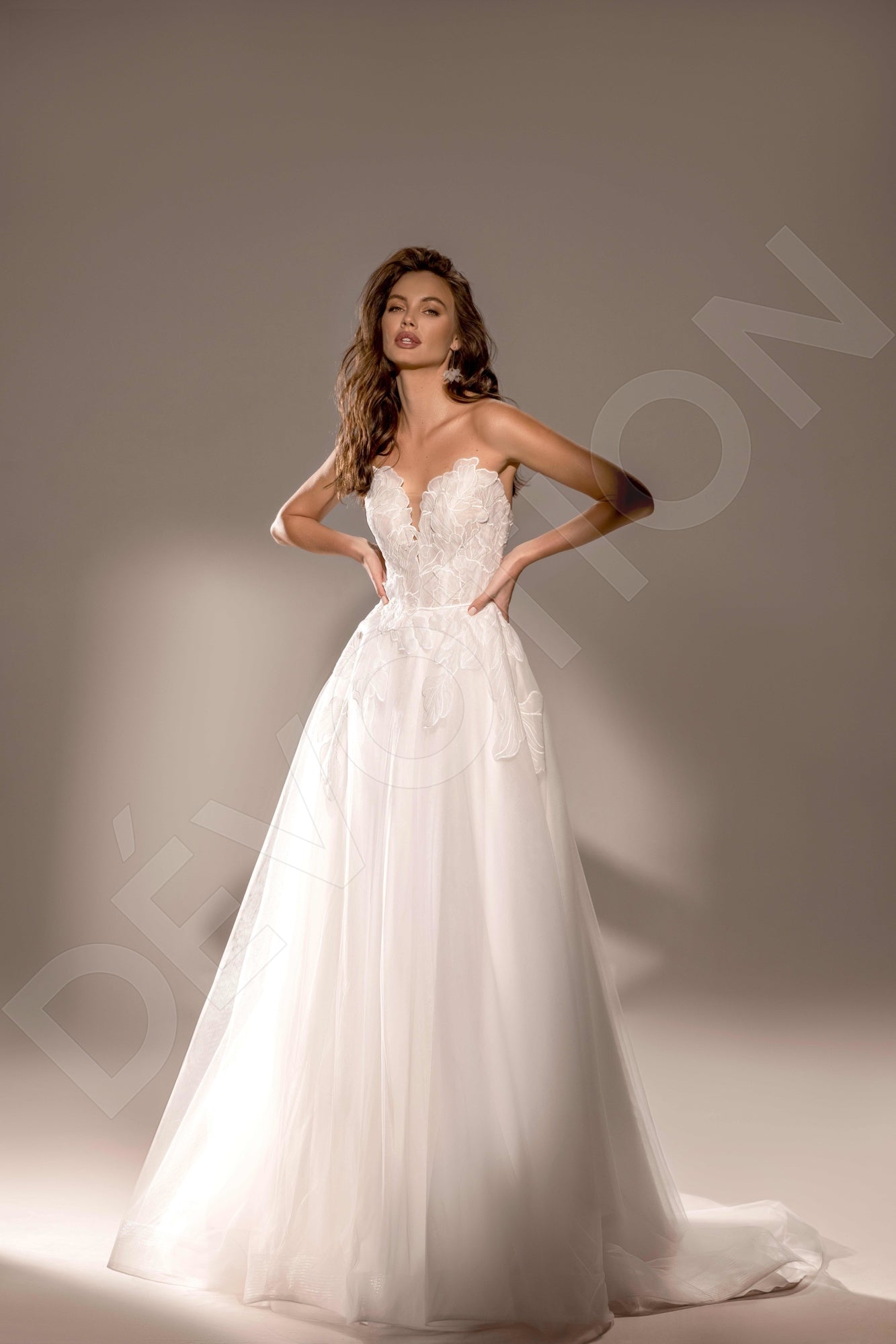 Paty A-line Sweetheart Ivory Wedding dress