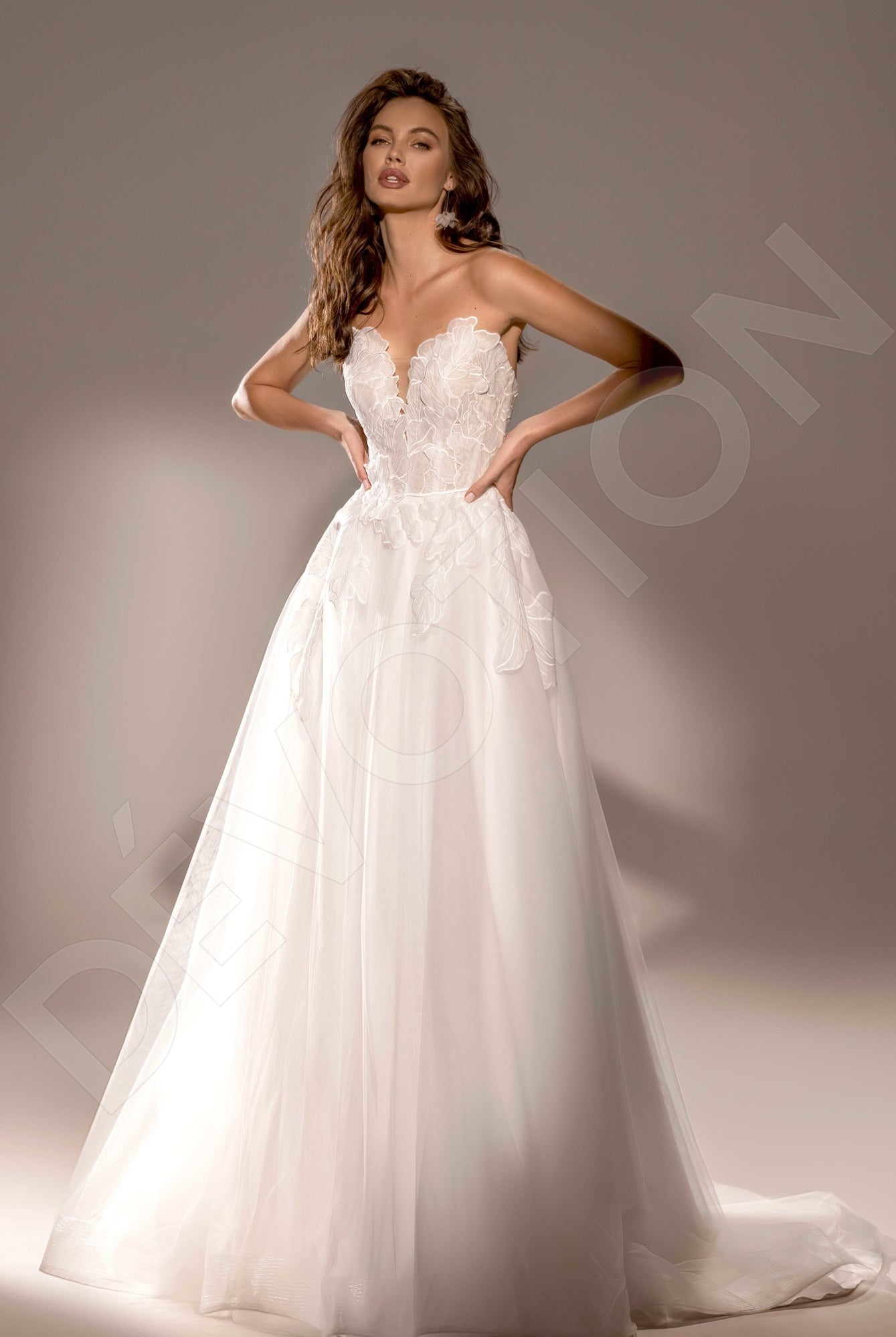 Paty A-line Sweetheart Ivory Wedding dress