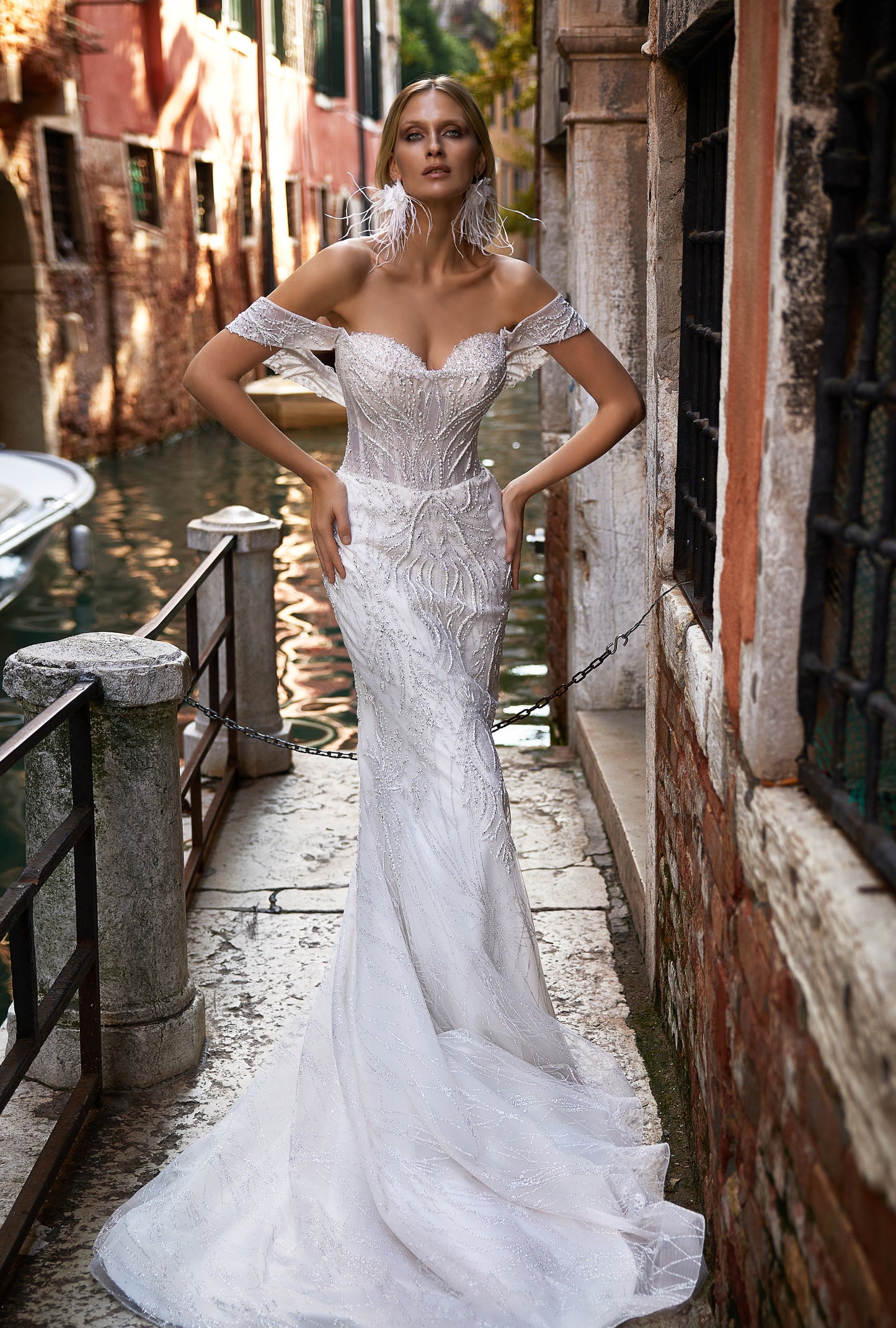 Arabela Trumpet/Mermaid Off-shoulder/Drop shoulders Milk Wedding dress