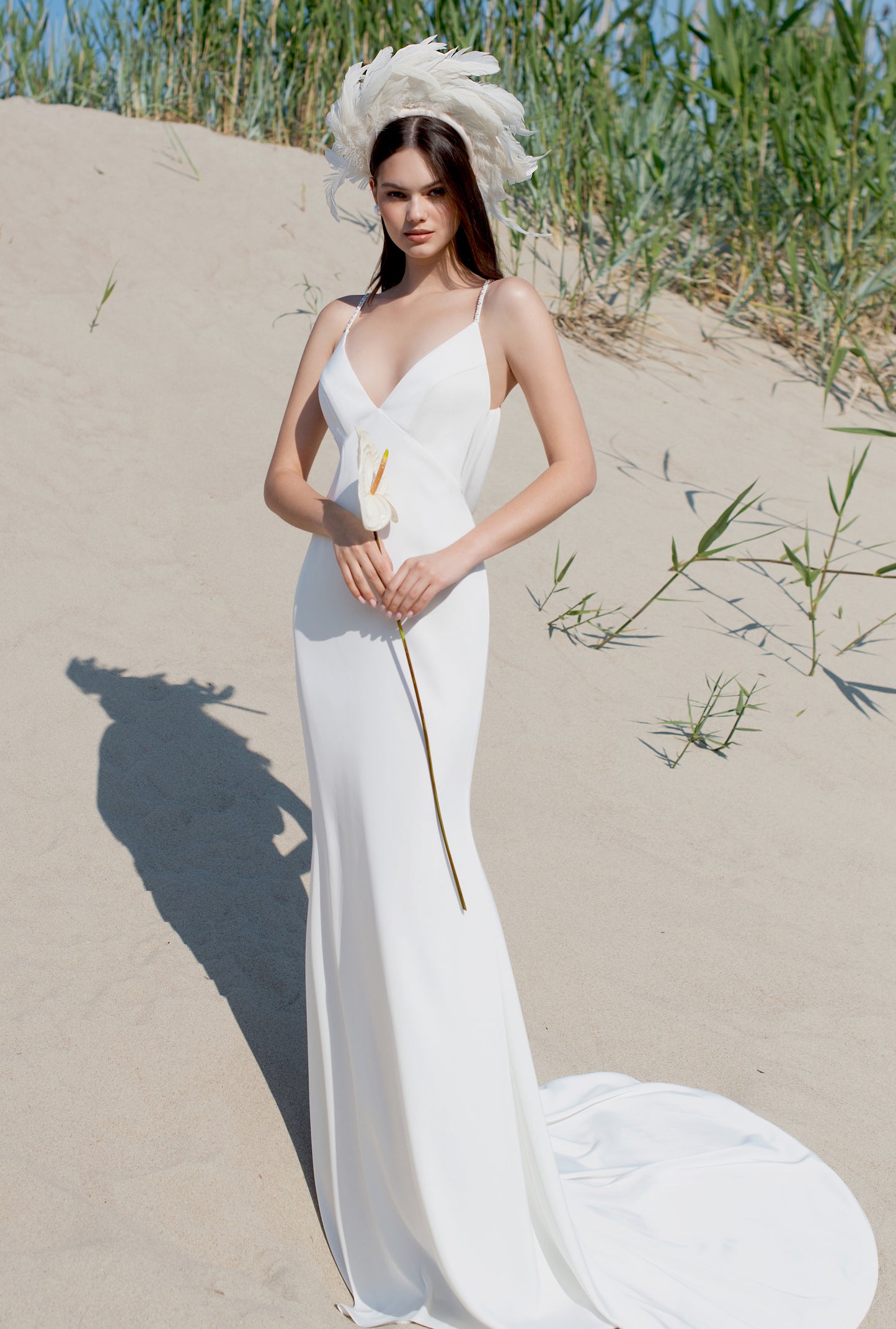 Liva Trumpet/Mermaid V-neck Off-white Wedding dress