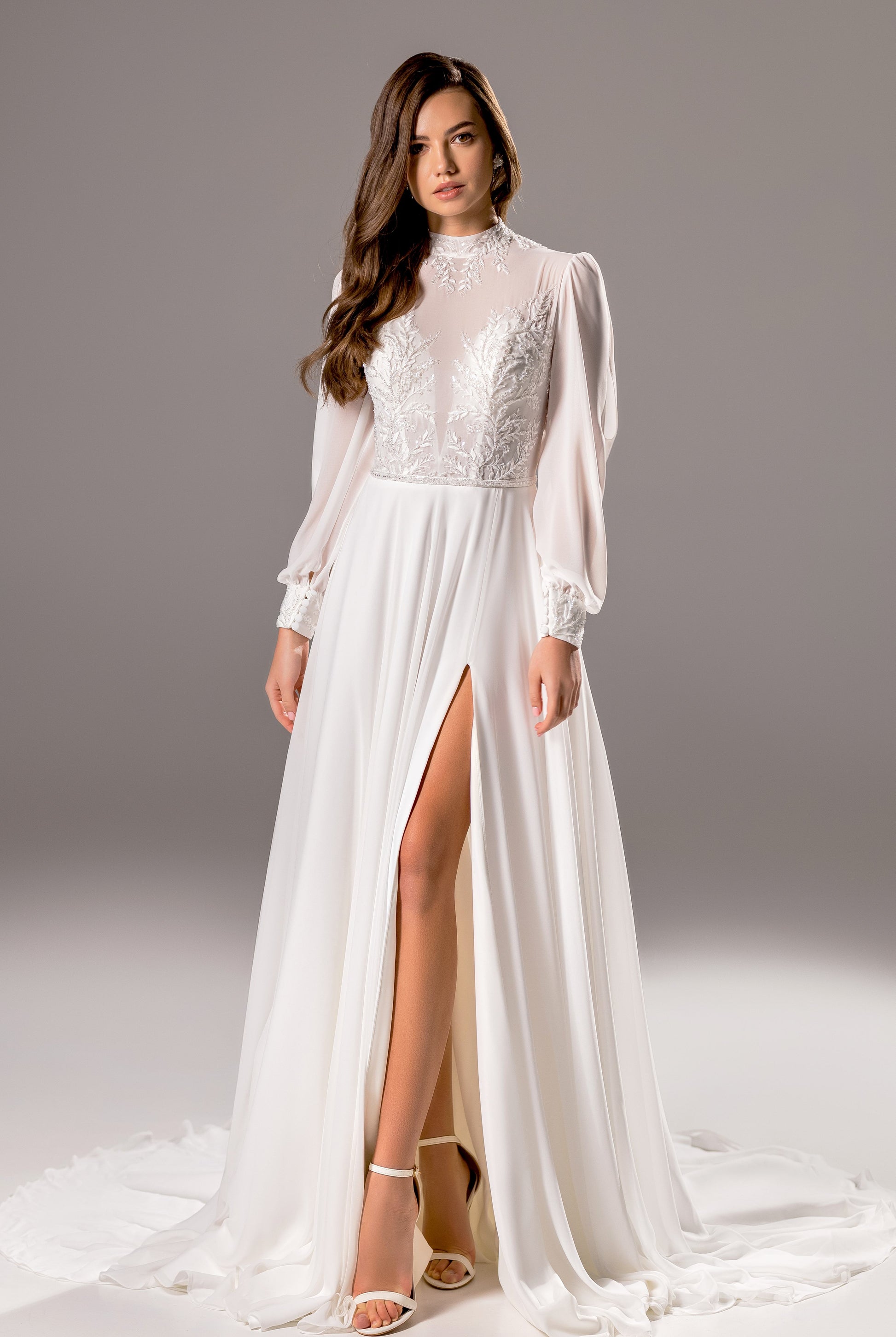 Bevin A-line High neck Milk Wedding dress