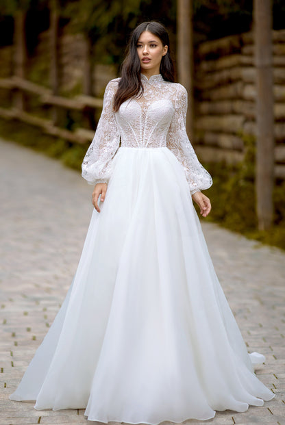 Mika A-line High neck Milk Wedding dress