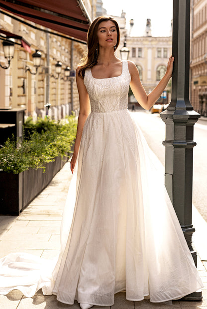 Ninia A-line Square Milk Wedding dress