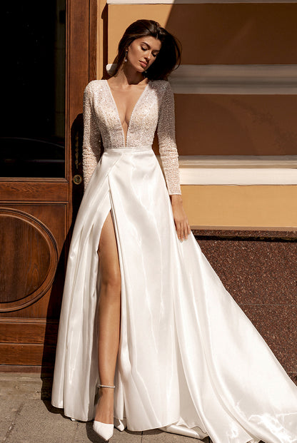 Krus A-line Deep V-neck Milk Wedding dress