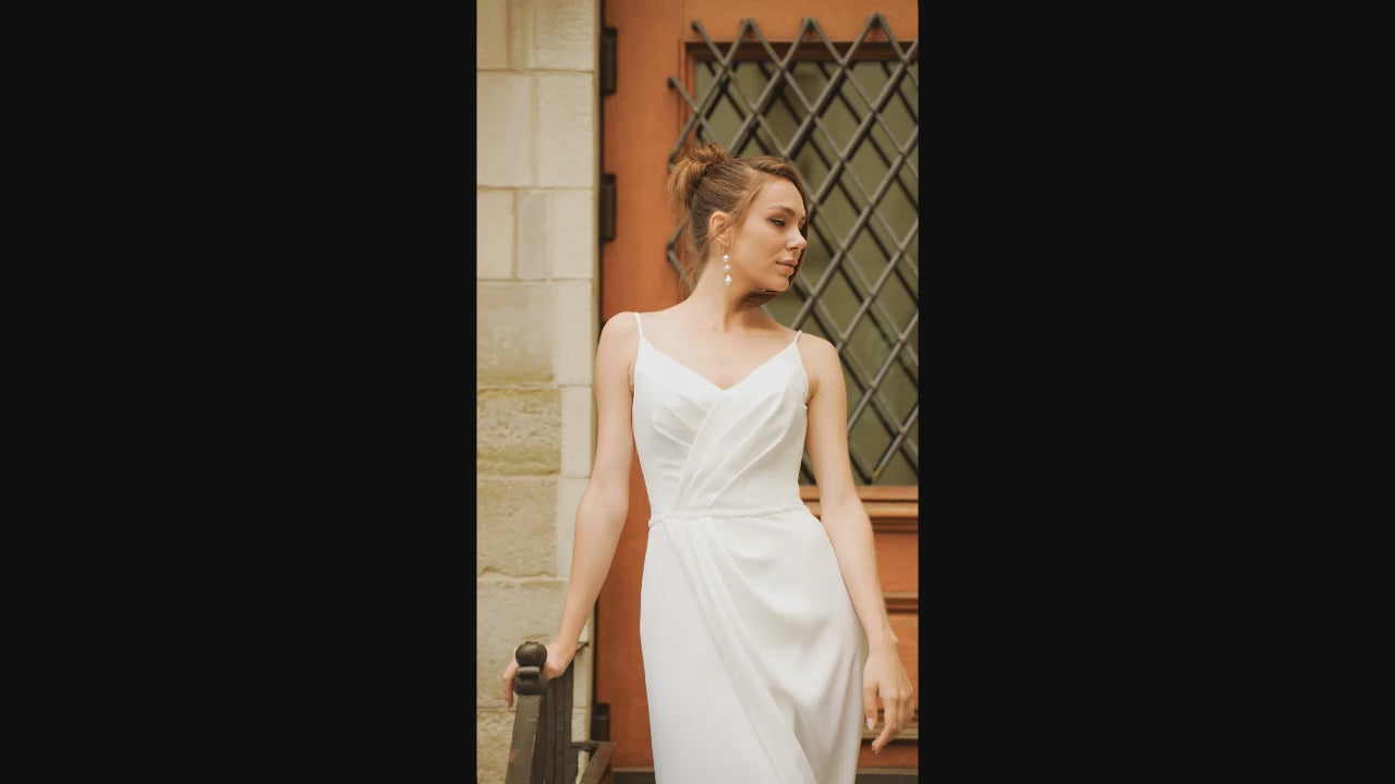 Izibil A-line V-neck Milk Wedding dress