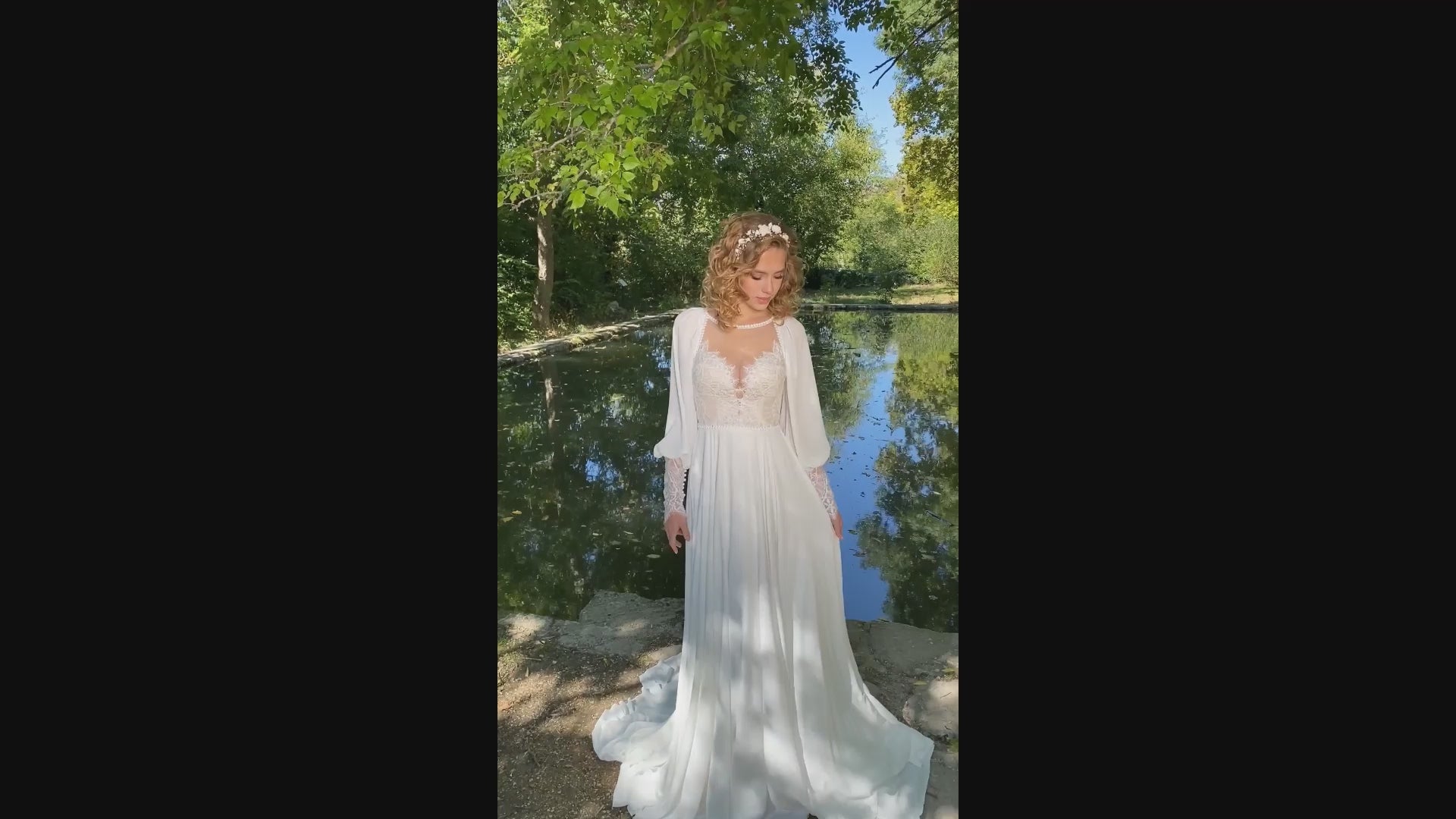 Isida A-line Boat/Bateau Milk Cappuccino Wedding dress video