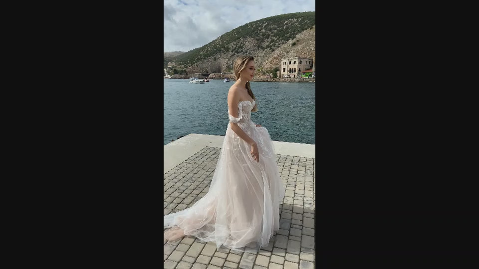 Lucrecine A-line Sweetheart Milk Cappuccino Wedding dress video