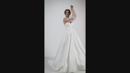 Mert A-line Sweetheart Ivory Wedding dress