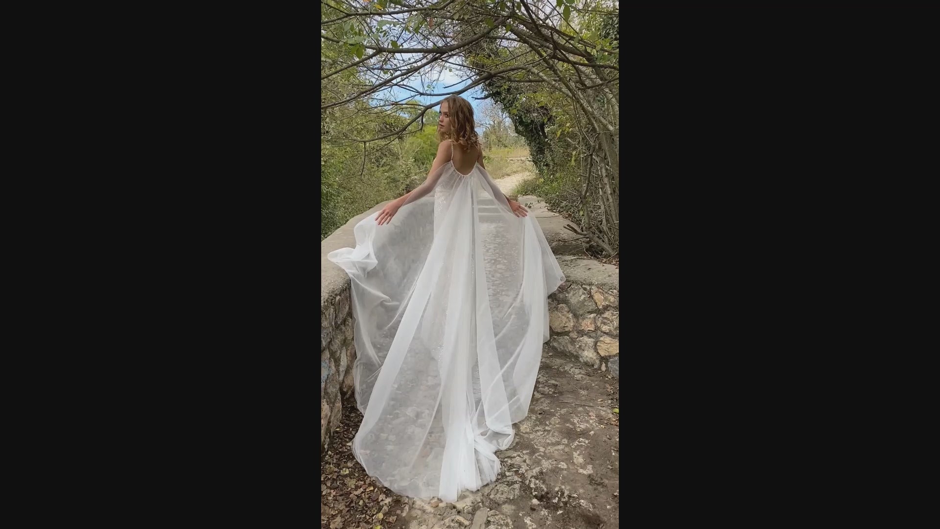 Lunetta A-line Deep V-neck Milk Cappuccino Wedding dress video