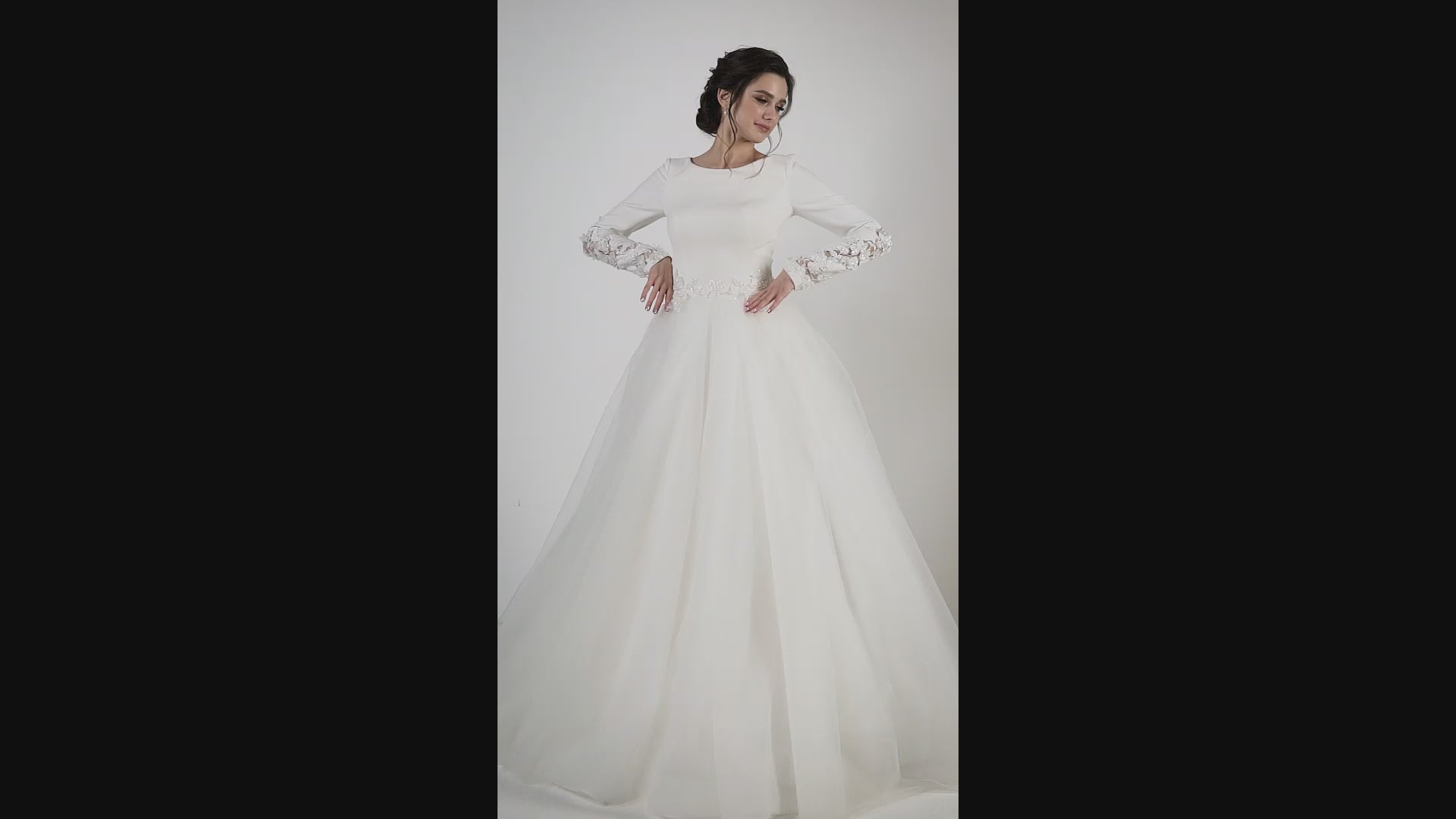 Zahra A-line Boat/Bateau Ivory Wedding dress