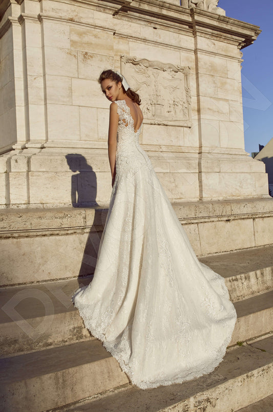 Tarinia A-line V-neck Milk Wedding dress