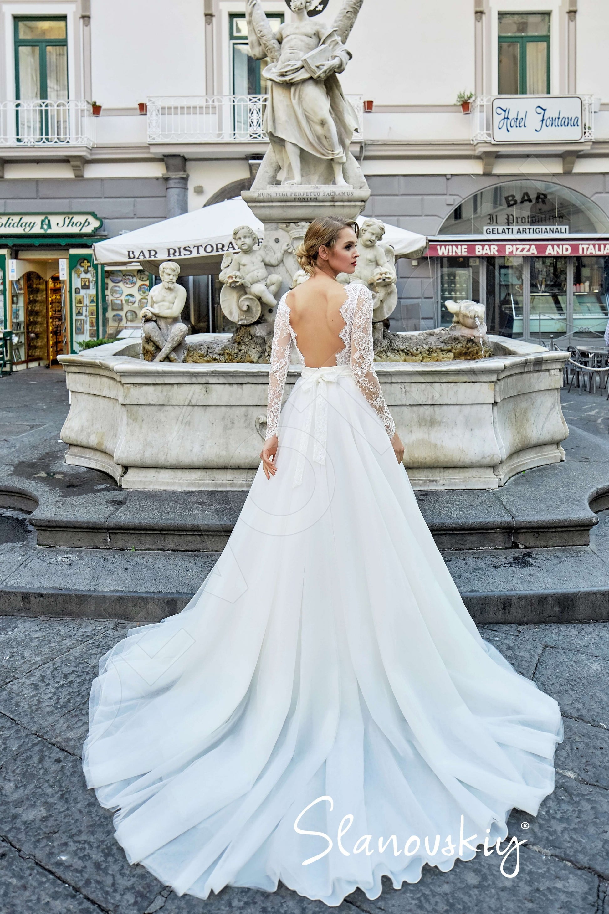 Venla A-line Boat/Bateau Cream Wedding dress