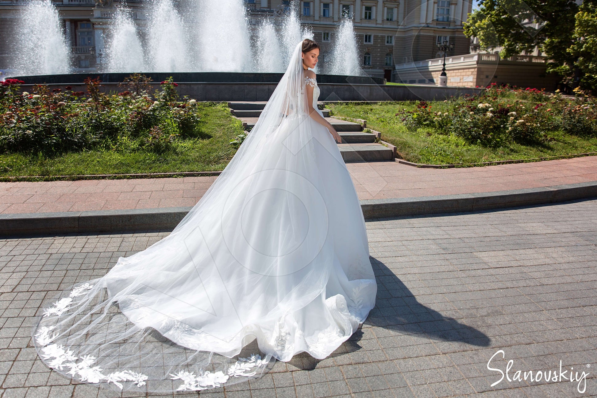 Manuela Princess/Ball Gown Illusion Ivory Milk Wedding dress