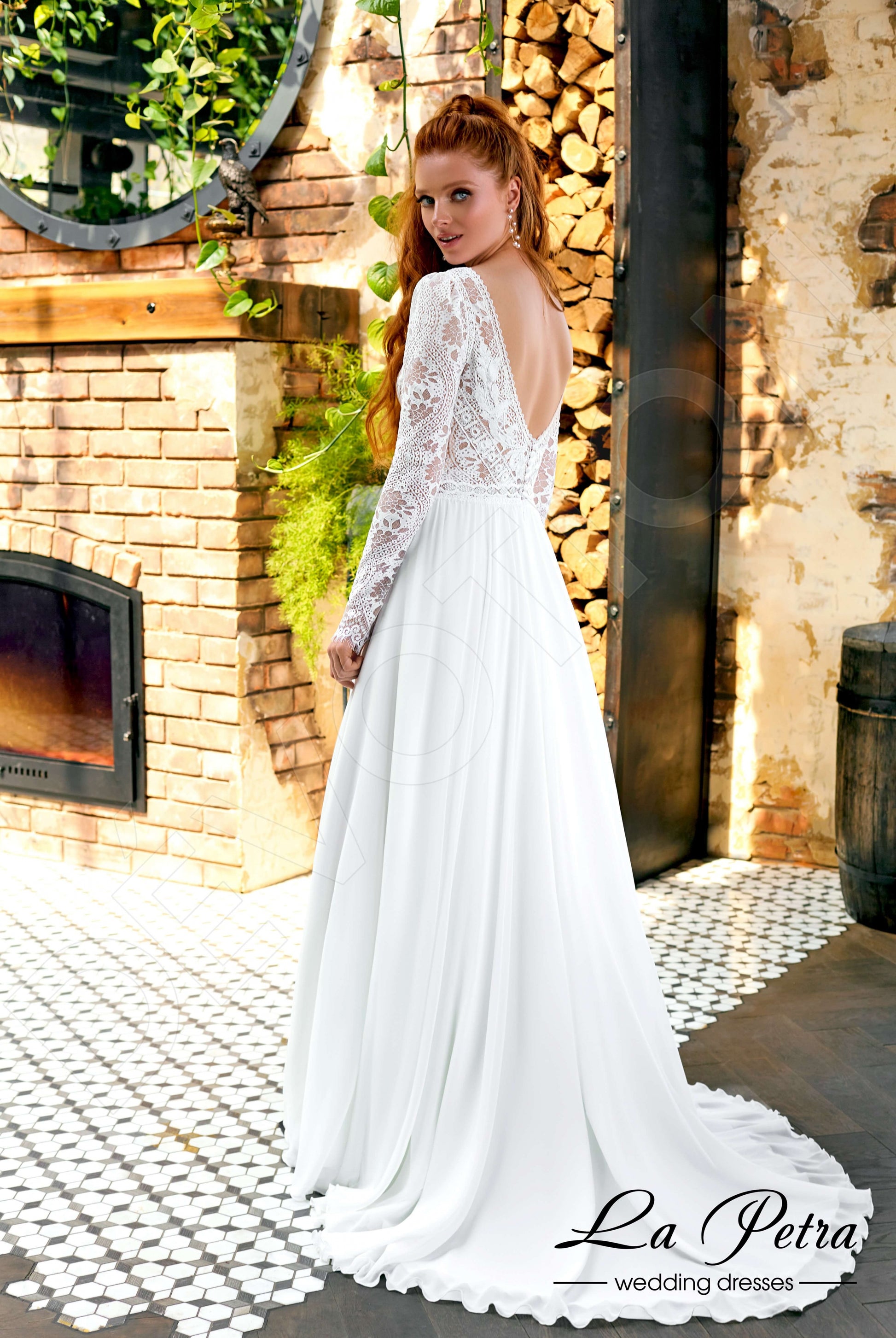 Lizet A-line V-neck Milk Wedding dress