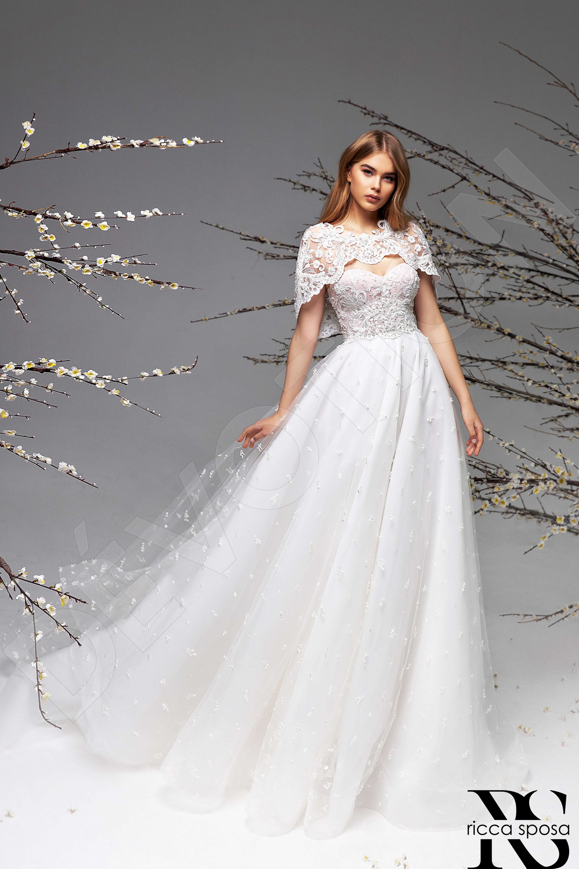 Peonia A-line Sweetheart Nude Ivory Wedding dress