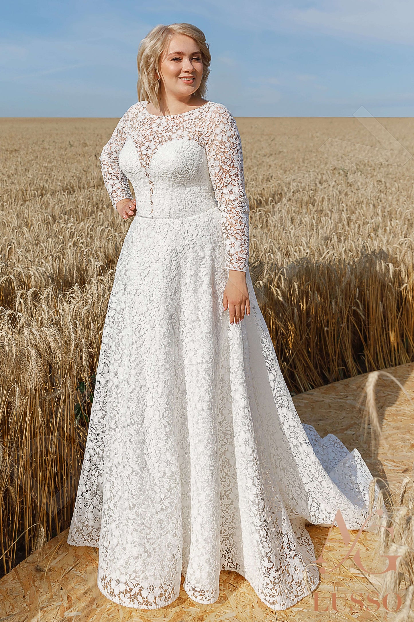 Brissa Full back A-line Long sleeve Wedding Dress Front