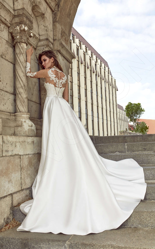 Gerda A-line High neck White Milk Wedding dress