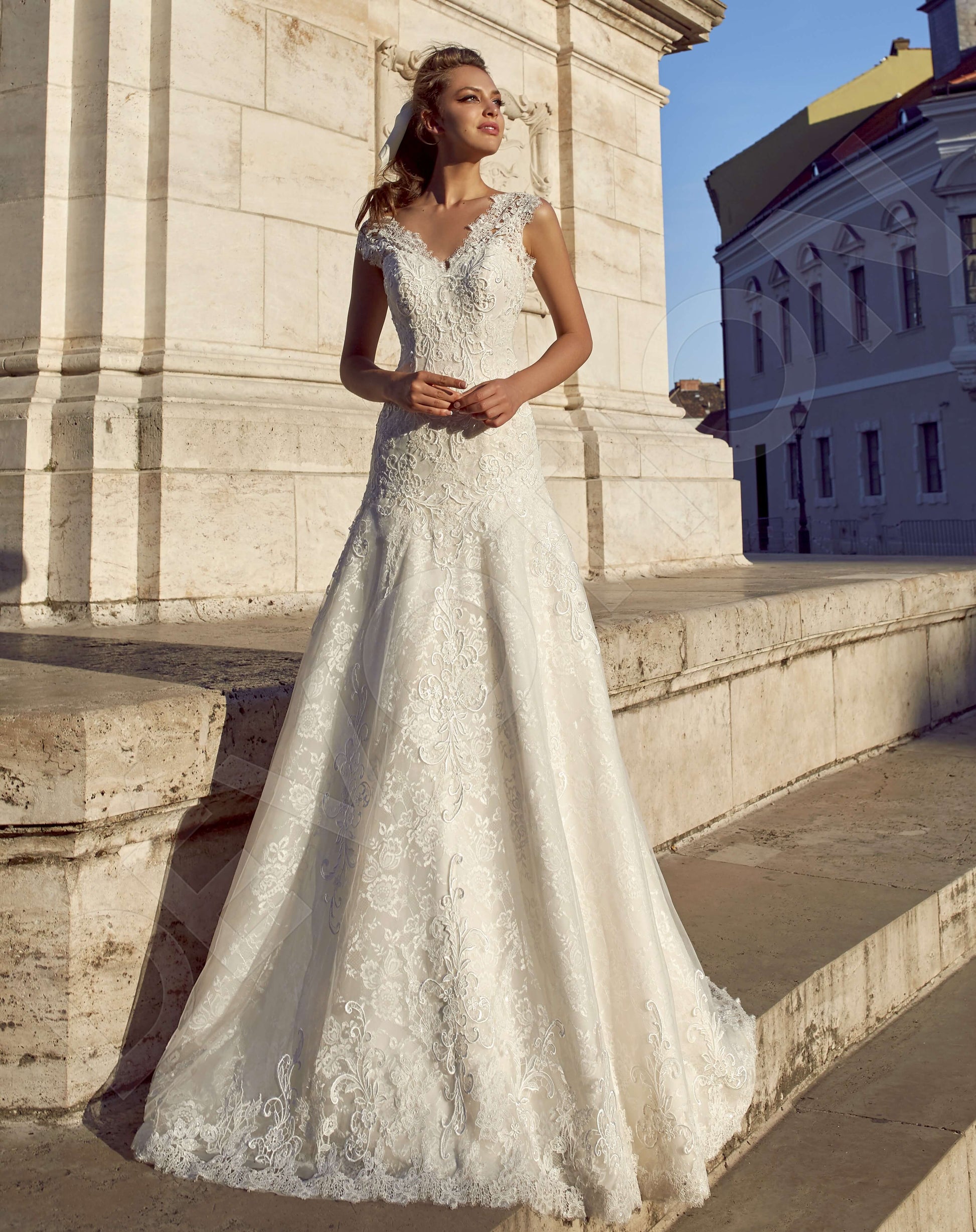 Tarinia A-line V-neck Milk Wedding dress