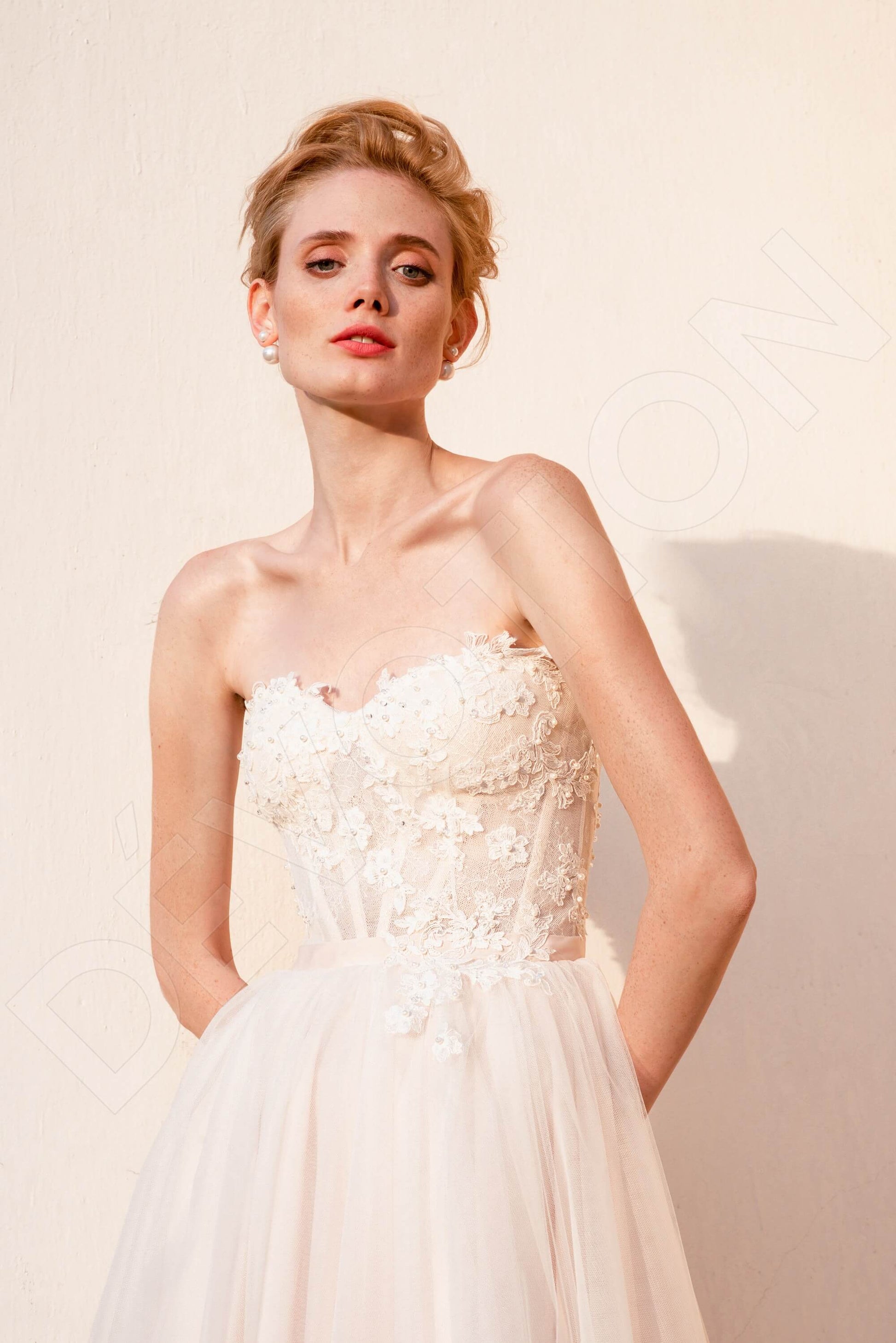 Alsy A-line Semi-Sweetheart Lightivory Wedding dress