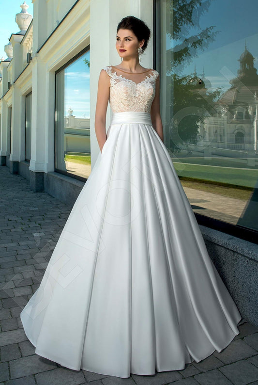 Fila A-line Boat/Bateau Milk Cappuccino Wedding dress