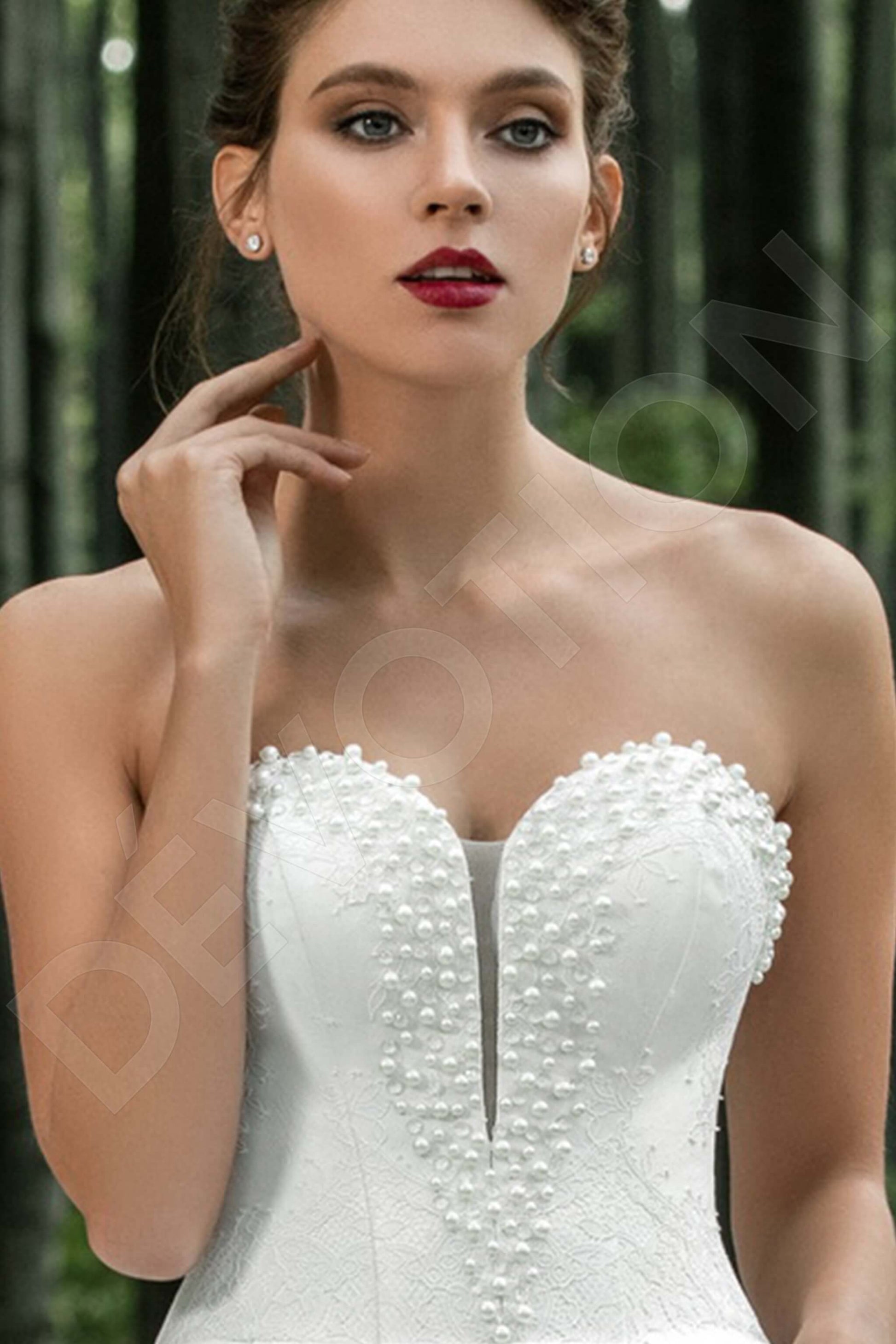 Branwen A-line Sweetheart White Wedding dress