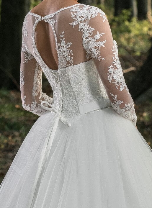 Octavia Princess/Ball Gown Boat/Bateau Milk Wedding dress