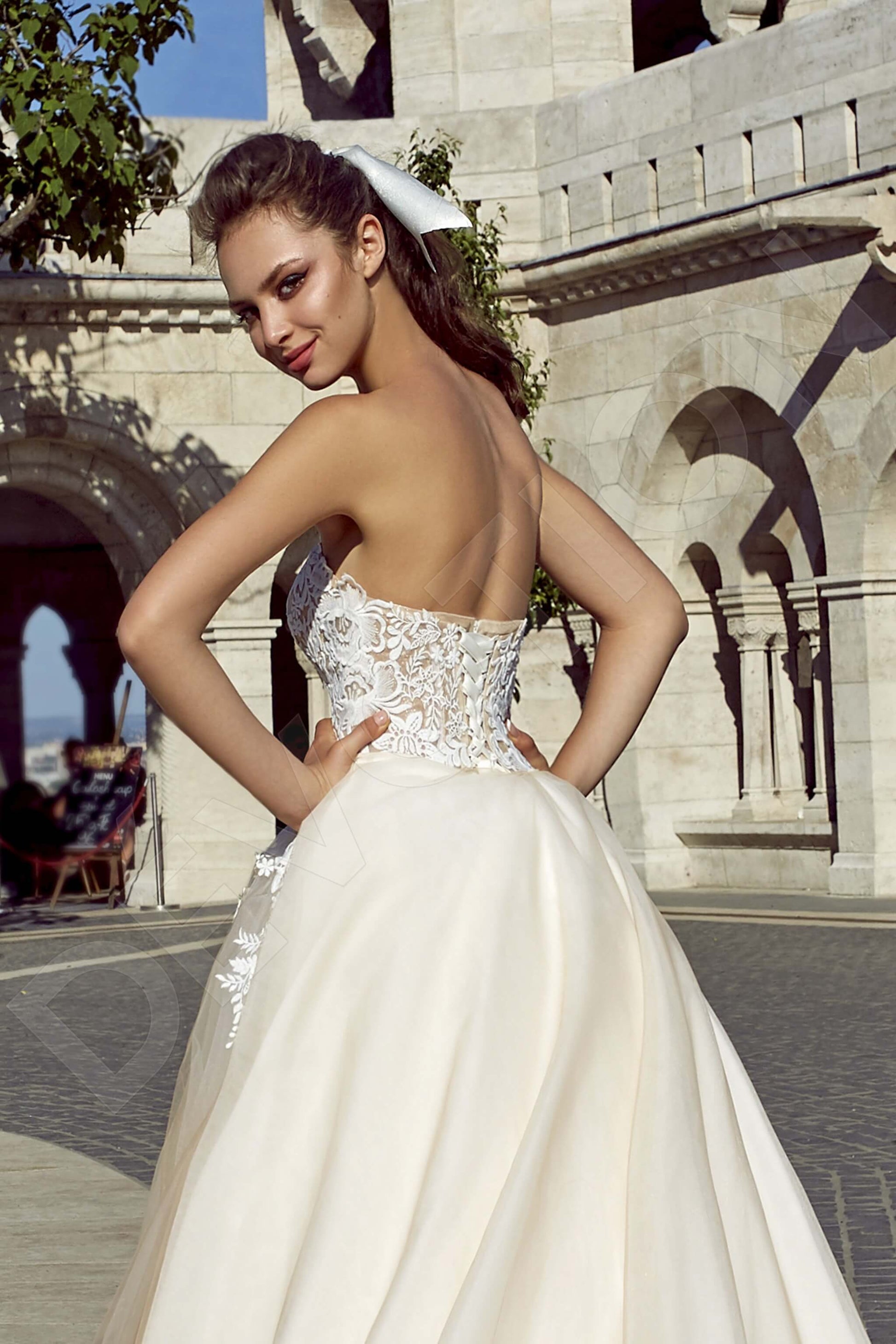 Pelly Princess/Ball Gown Straight across Ivory Wedding dress